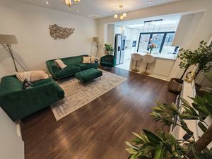 Photo 9- click for photo gallery